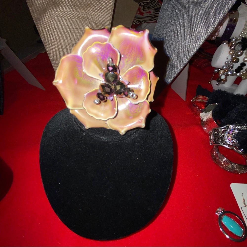 Designer bracelet Brooch flower w/ rhinestones